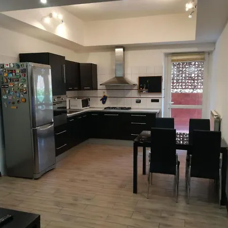 Indipendente Apartment *